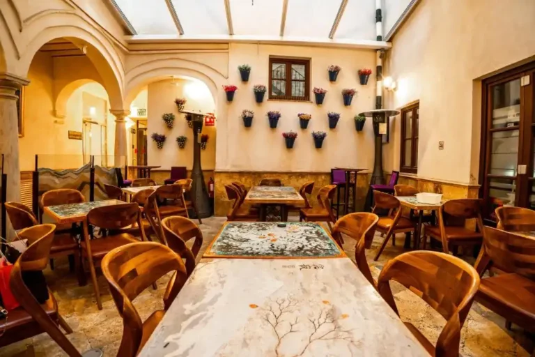 ANAHITA Boutique Hotel