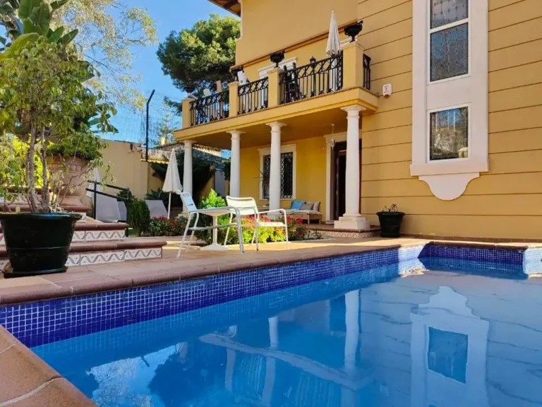 BYPILLOW Villa Lorena