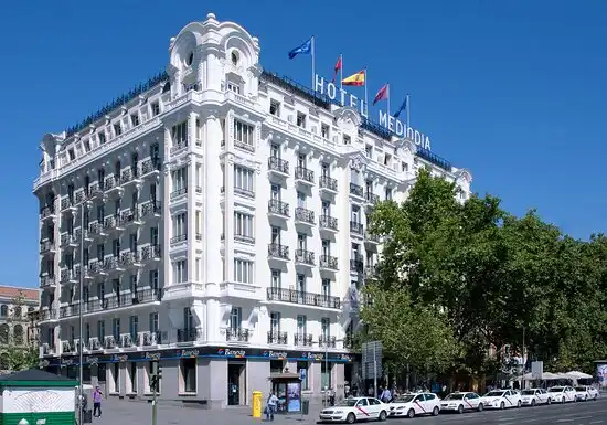 Mediodía Hotel